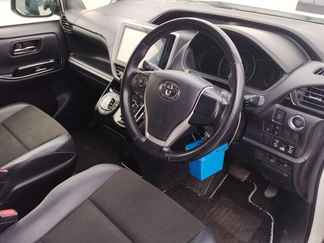 2020 Toyota Noah SI WXB 2 auction photo 3
