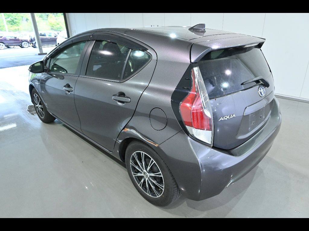 2015 Toyota Aqua G Black Soft Leather Selection auction photo 5