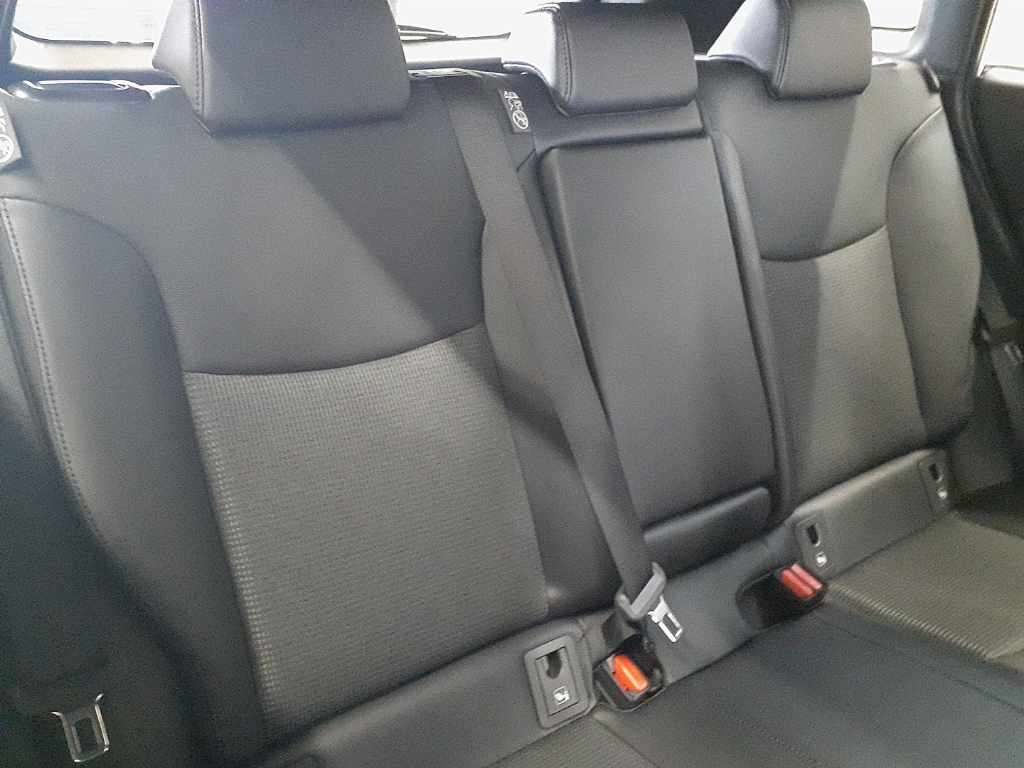2026 Toyota Corolla Cross ハイブリッド Z auction photo 11