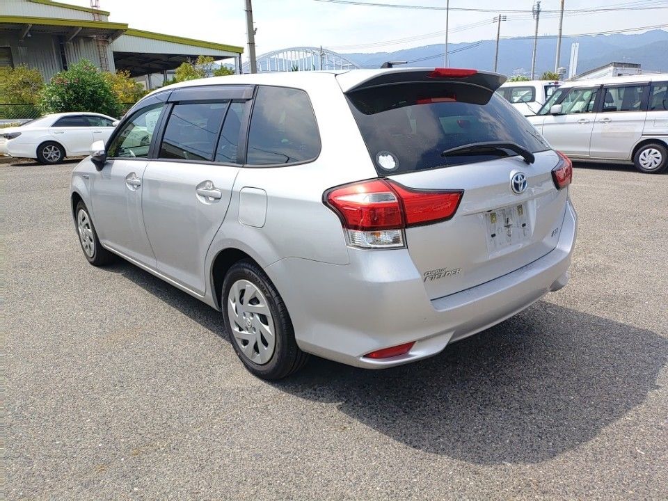2020 Toyota Corolla Fielder auction photo 6