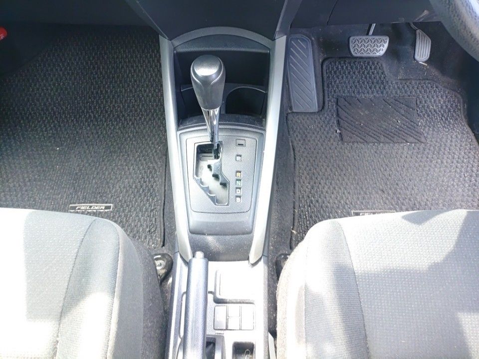 2020 Toyota Corolla Fielder auction photo 12