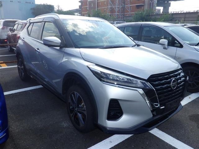 2021 Nissan Kicks X Two-Tone Interior Edition Japan auction vehicle