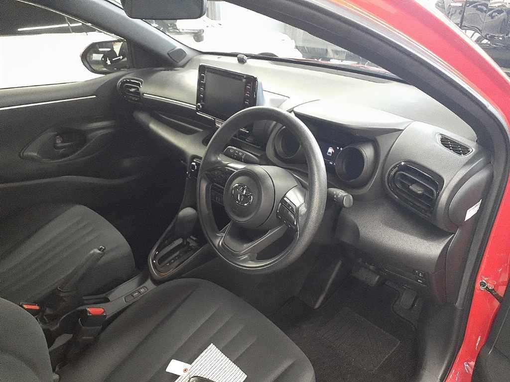 2023 Toyota Yaris G auction photo 9