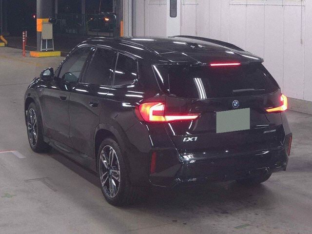 2023 BMW iX1 XDRIV30 Mスポツ 4WD auction photo 2