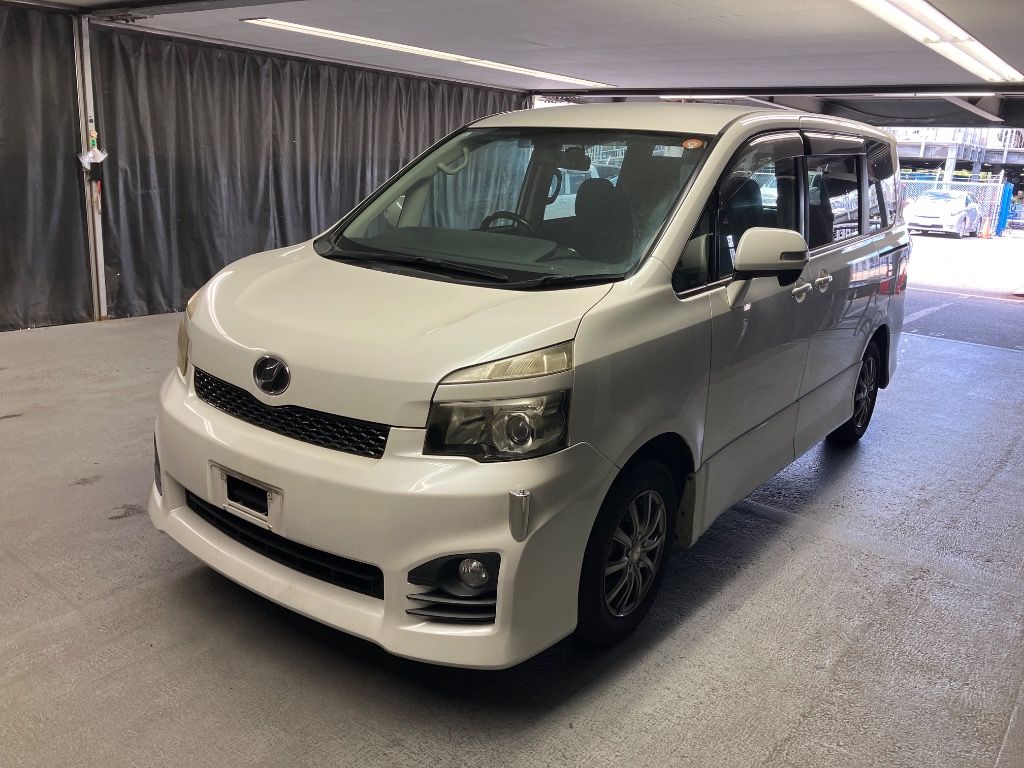 2011 Toyota Voxy ZS auction photo 5