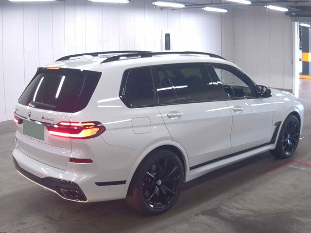 2023 BMW X7 M60I XDRIVE 4WD auction photo 5
