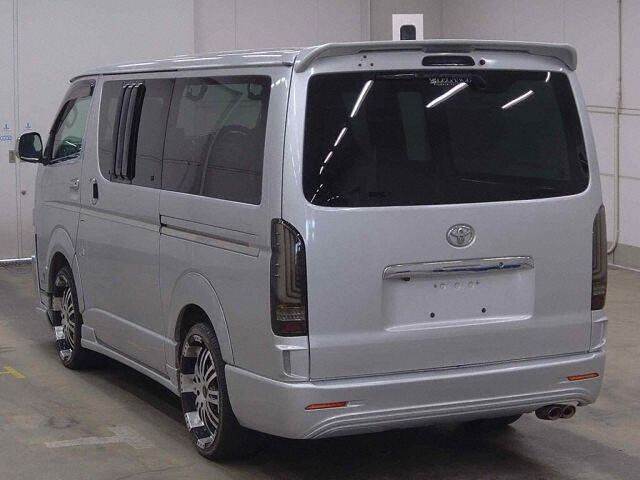 2007 Toyota Hiace Long DX GL Package 4WD auction photo 2