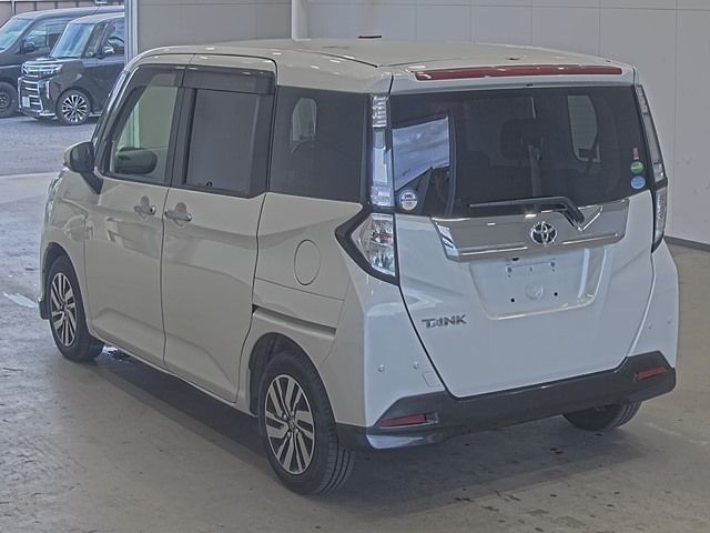 2019 Toyota Tank カスタムG auction photo 2