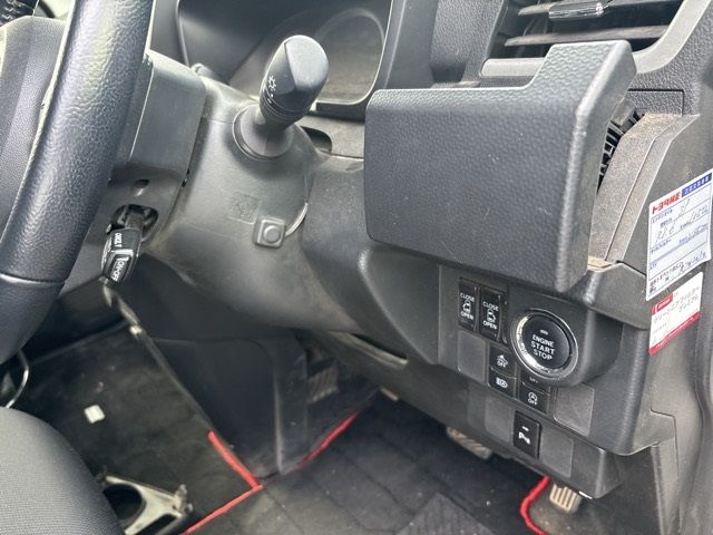 2019 Toyota Tank カスタムG auction photo 6