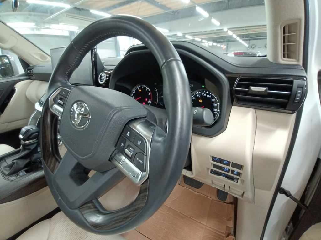 2023 Toyota Land Cruiser ZX 4WD auction photo 9