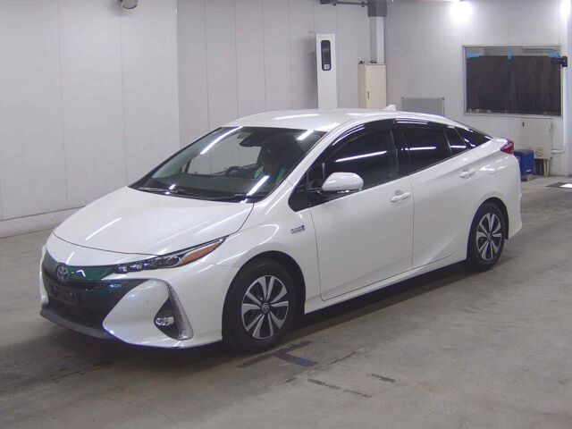 2017 Toyota Prius PHEV A auction photo 4