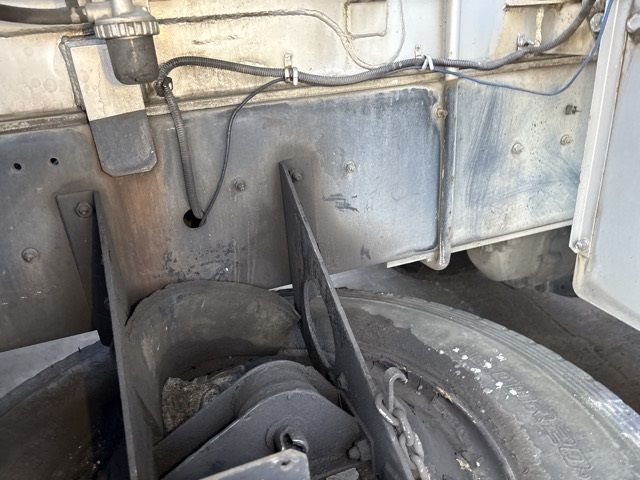 2007 Isuzu Giga ミキサー auction photo 10