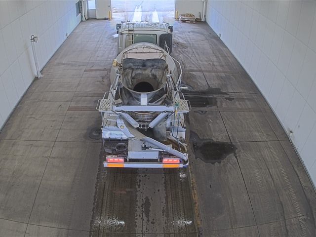 2007 Isuzu Giga ミキサー auction photo 3