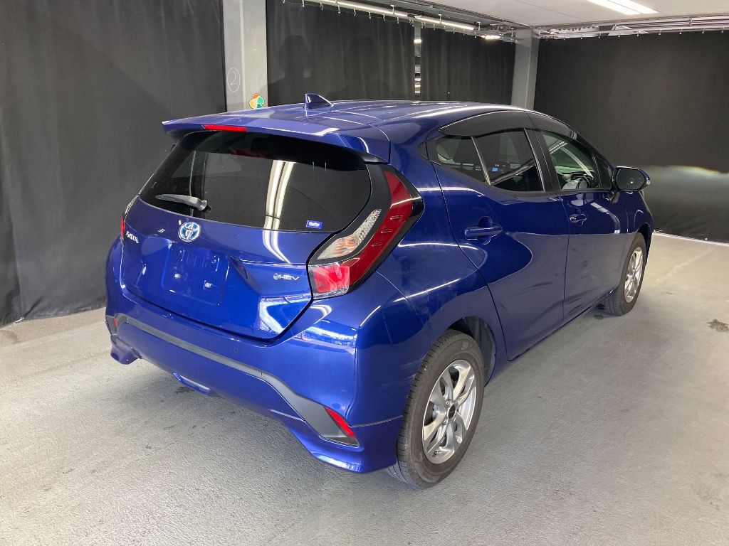 2022 Toyota Aqua G auction photo 4
