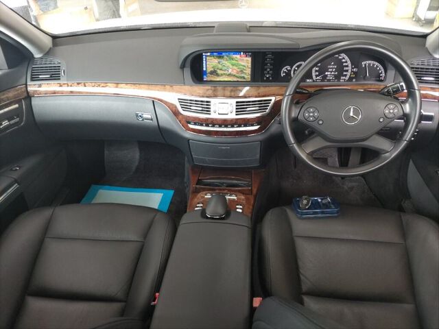 2011 Mercedes-Benz S-Class S350 Blue Efficiency auction photo 3