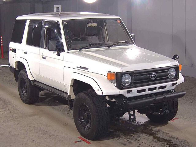 Japan Auction Vehicles 8 1999 Toyota Land Cruiser 70 ZXロング 4WD auction photo