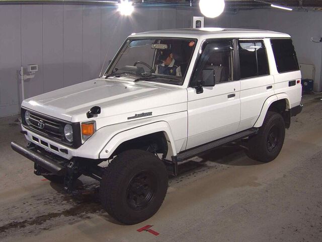1999 Toyota Land Cruiser 70 ZXロング 4WD auction photo 4