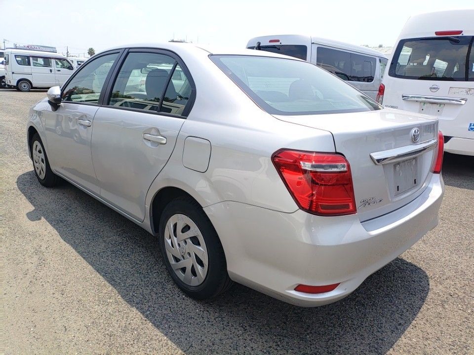 2021 Toyota カローラ アクシオ auction photo 6