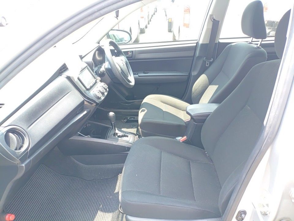 2021 Toyota カローラ アクシオ auction photo 16