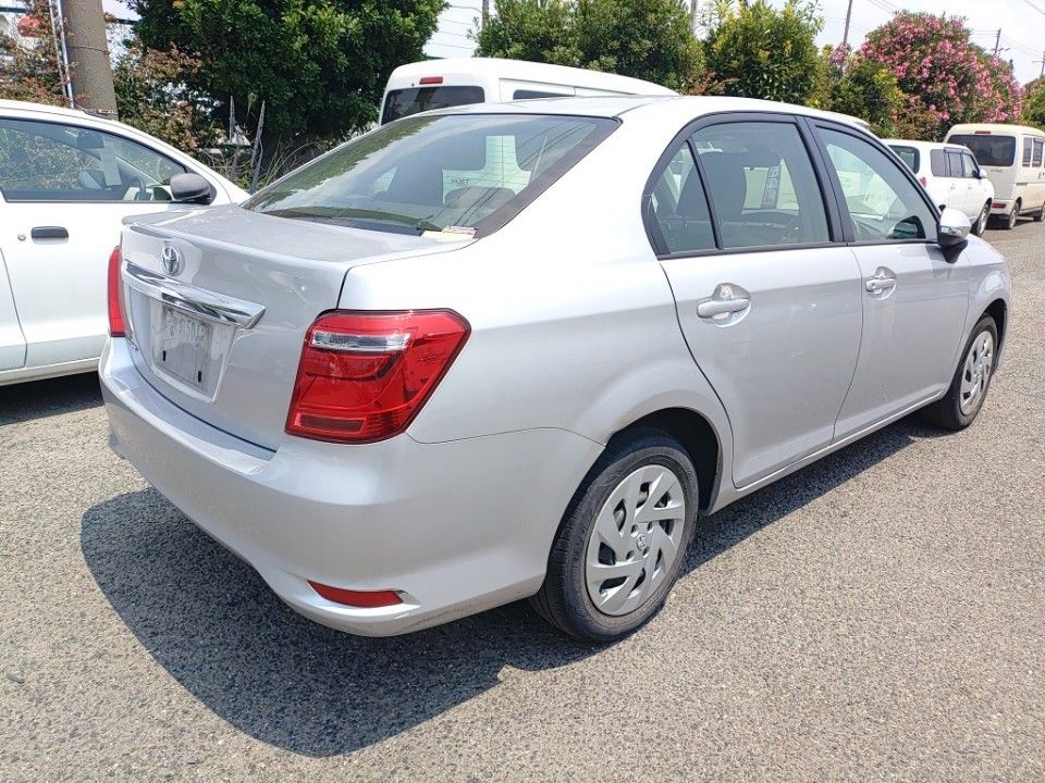 2021 Toyota カローラ アクシオ auction photo 2