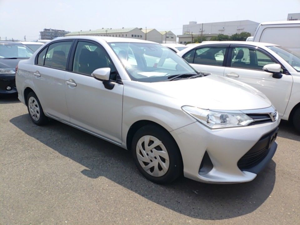 2021 Toyota カローラ アクシオ auction photo 4