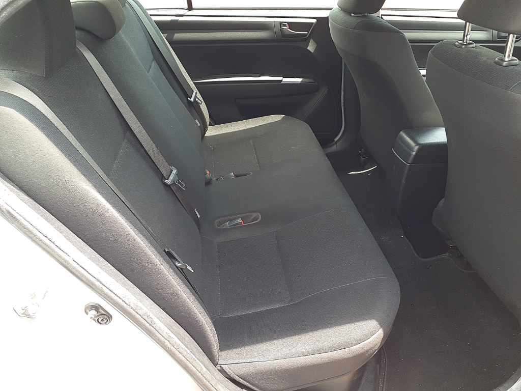 2021 Toyota Corolla Axio Hybrid EX auction photo 10