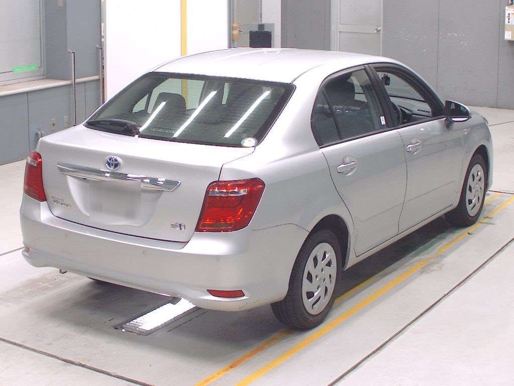 2021 Toyota Corolla Axio Hybrid EX auction photo 2
