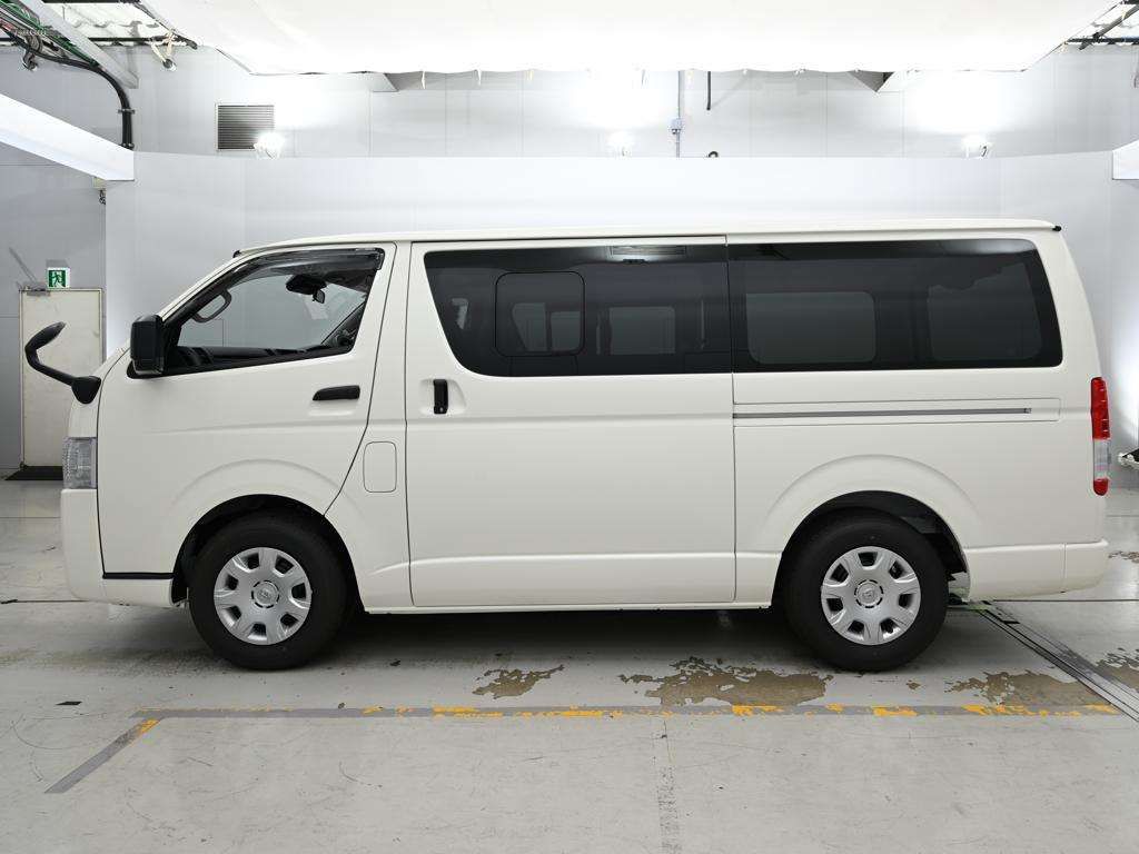 2026 Toyota Hiace DX GL Package auction photo 4