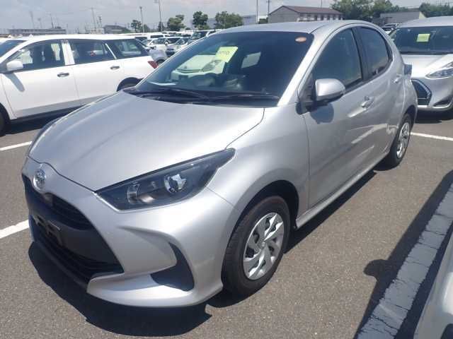 Japan Auction Vehicles 12 2020 Toyota Yaris 4WD X auction photo
