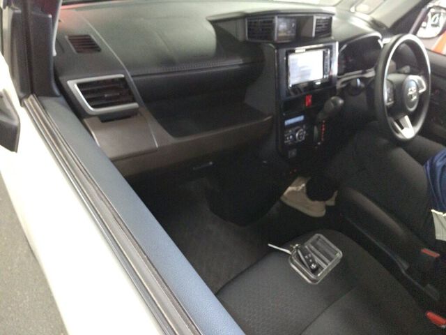 2022 Toyota Roomy G auction photo 3