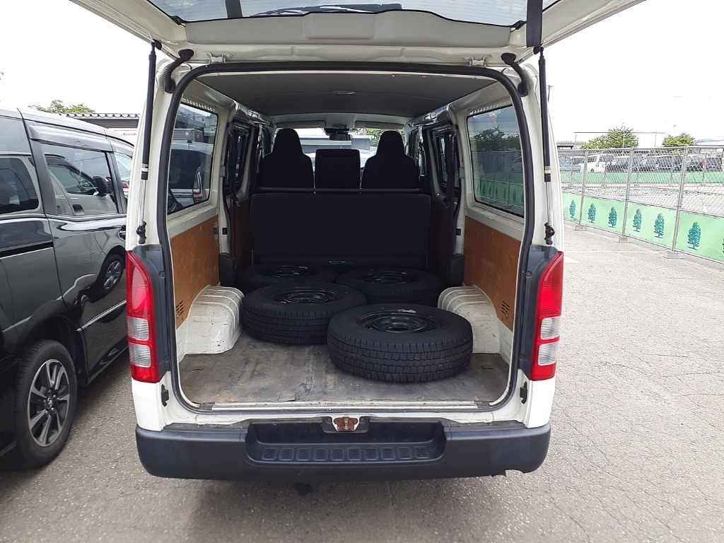 2021 Toyota Hiace DX 4WD auction photo 11