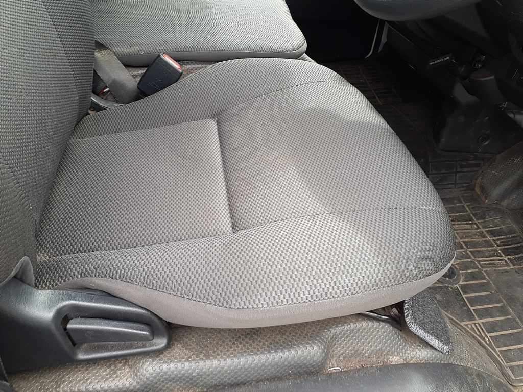 2021 Toyota Hiace DX 4WD auction photo 8