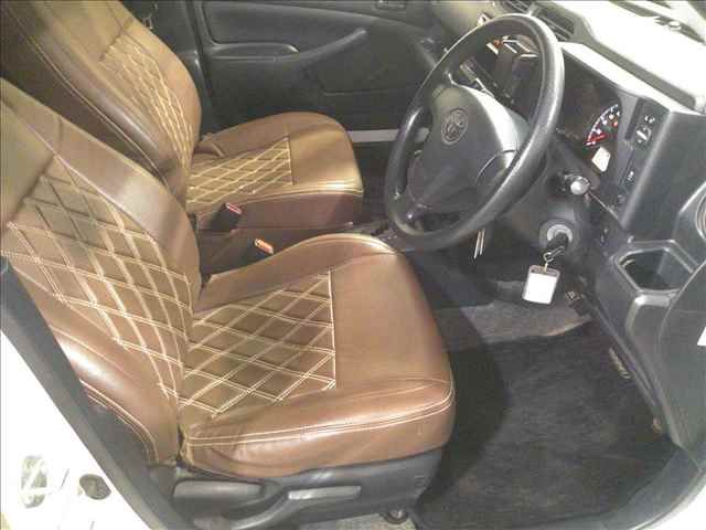 2017 Toyota Succeed 4WD UL auction photo 4