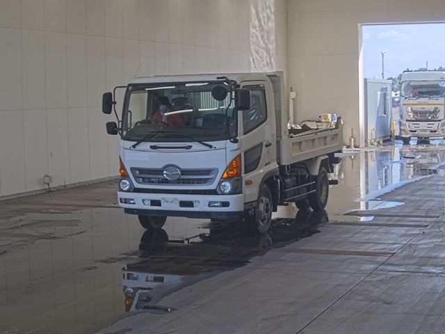 2017 Hino Ranger dump Japan auction vehicle
