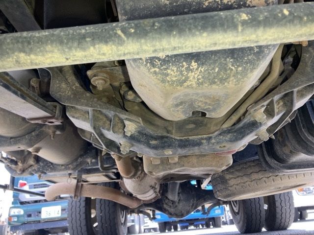 2017 Hino Ranger dump auction photo 10