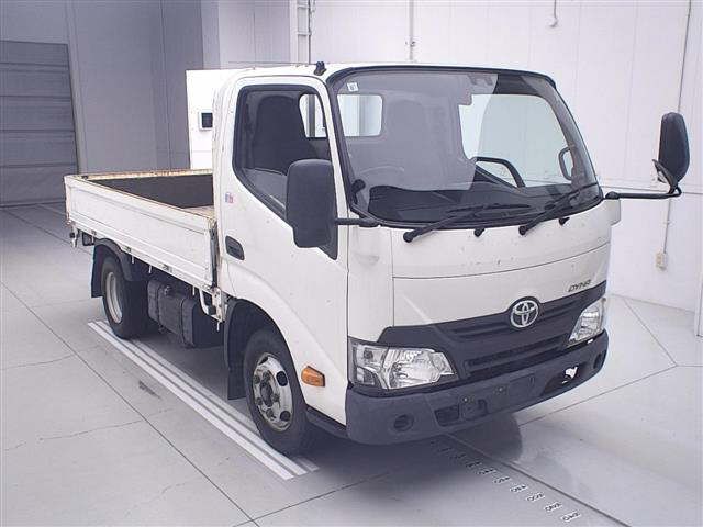 Japan Auction Vehicles 12 2019 Toyota Dyna Full Just Low D-TB PCS 2t auction photo