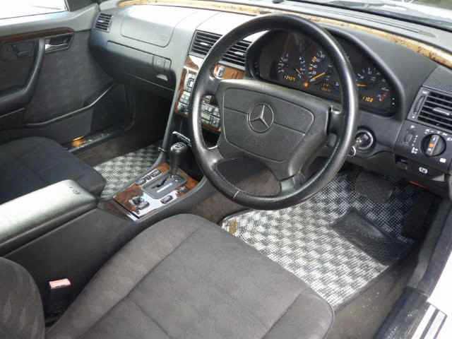 1996 Mercedes-Benz C-Class auction photo 3