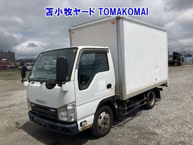 2013 Isuzu Elf Van Japan auction vehicle