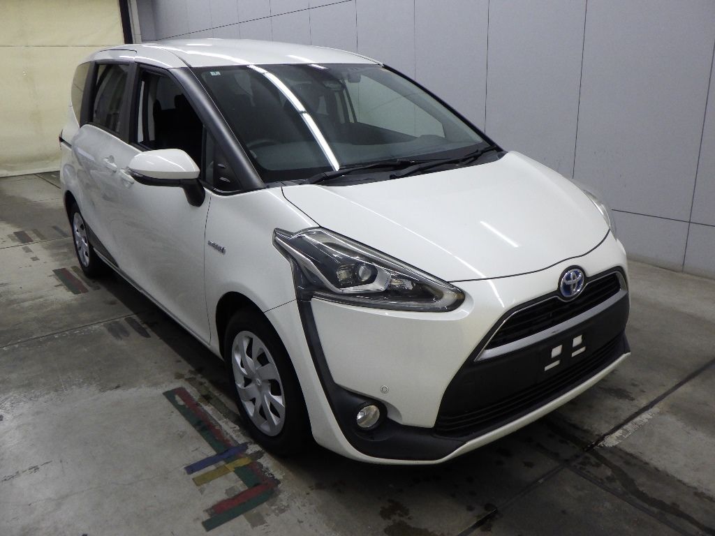 2017 Toyota Sienta ハイブリッドX Japan auction vehicle