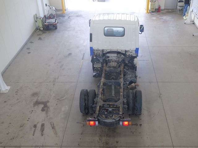 2014 Mazda タイタン chassis auction photo 3