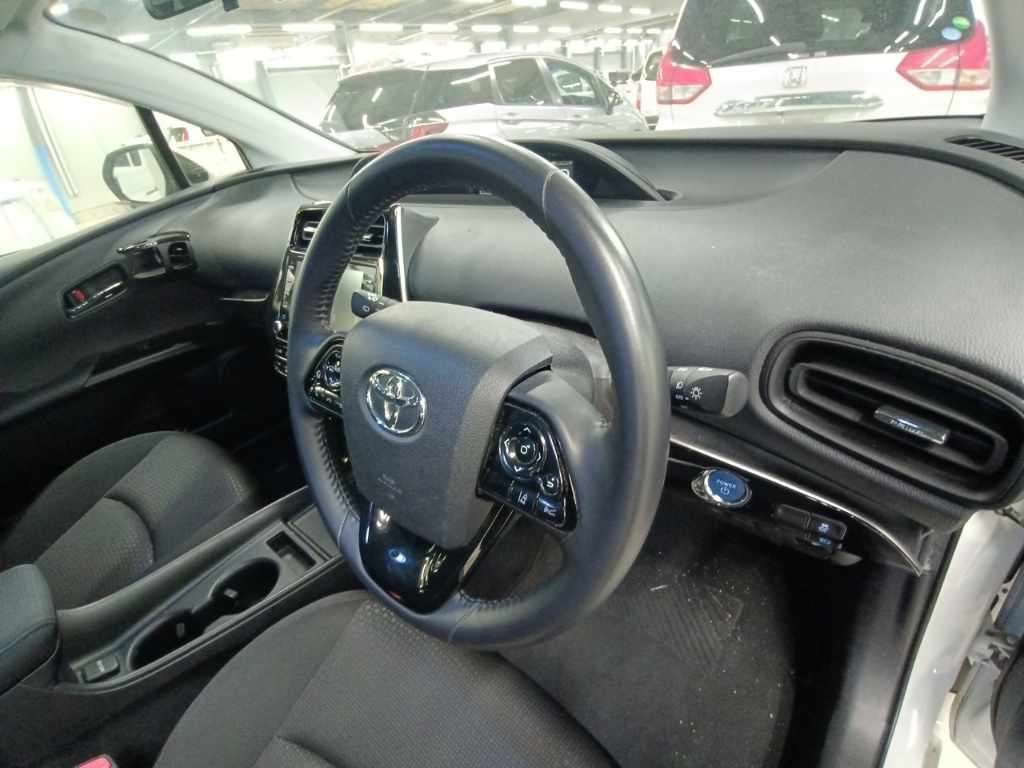 2021 Toyota Prius HV S auction photo 9