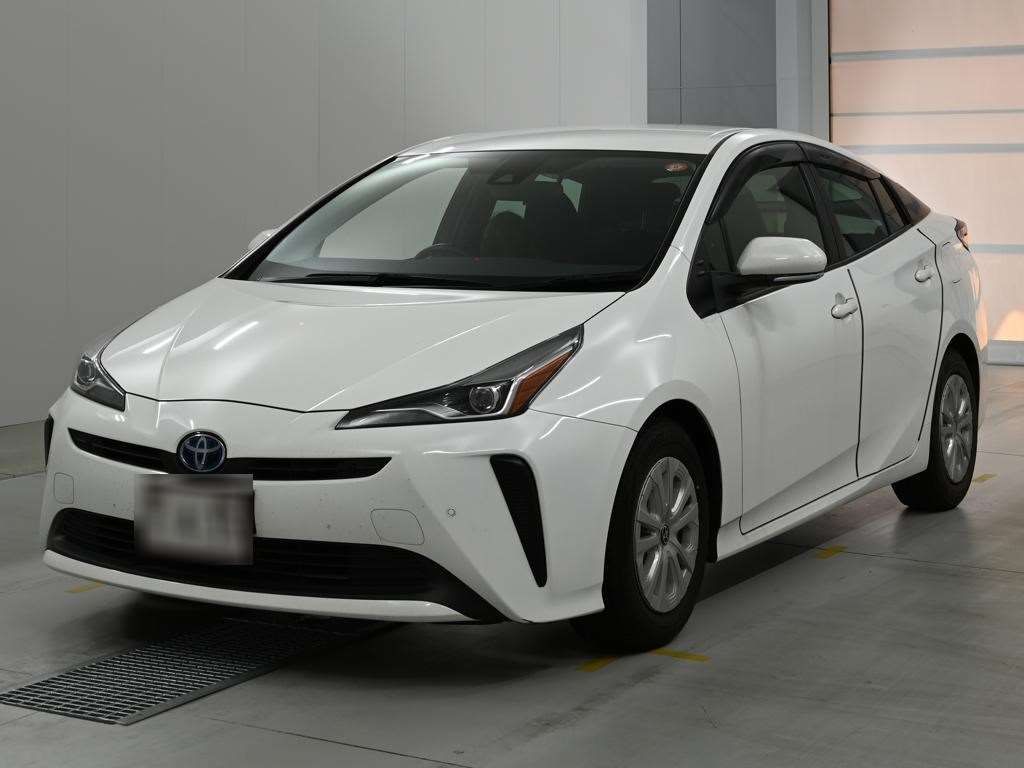 Japan Auction Vehicles 14 2021 Toyota Prius HV S auction photo