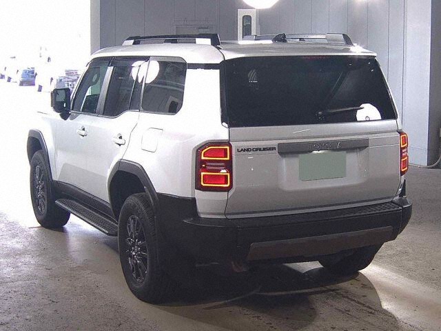 2025 Toyota Land Cruiser 250 VX 4WD auction photo 2