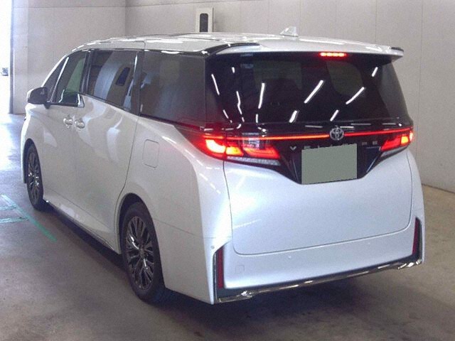 2025 Toyota Vellfire Z Premier 4WD auction photo 2
