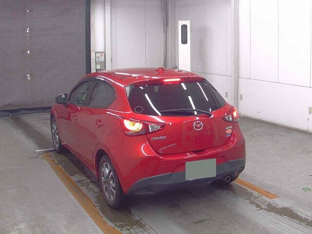 2017 Mazda Demio XD Touring L Package auction photo 2
