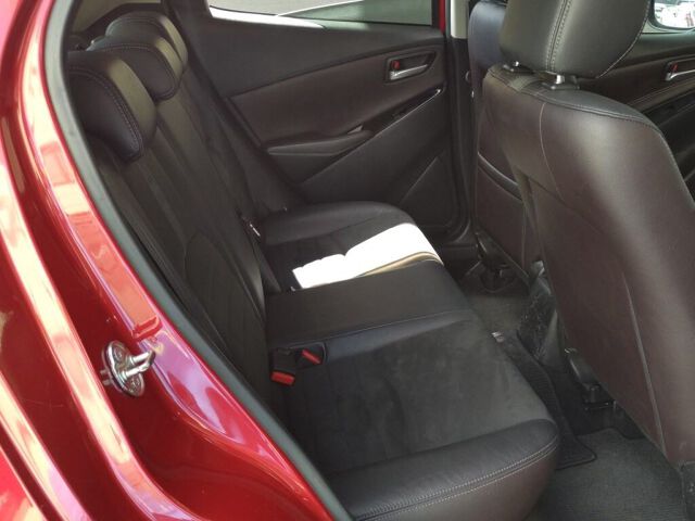 2017 Mazda Demio XD Touring L Package auction photo 6