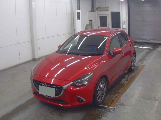 2017 Mazda Demio XD Touring L Package auction photo 4