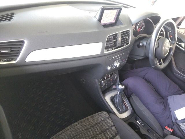 2016 Audi Q3 1.4 TFSI Sport auction photo 3
