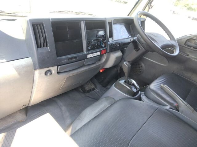 2015 Isuzu Elf auction photo 3