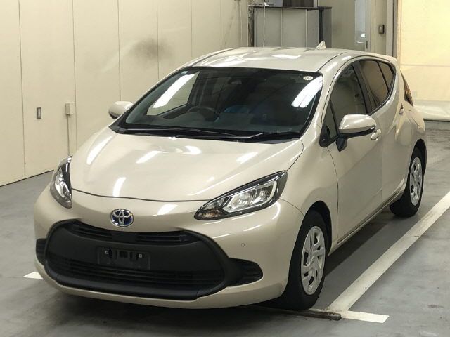 2022 Toyota Aqua X auction photo 3
